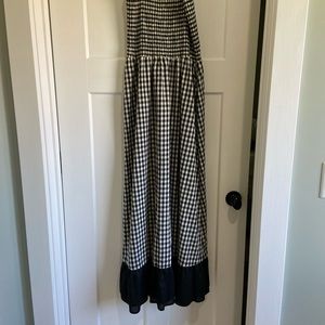 Women’s black and white maxi dress
